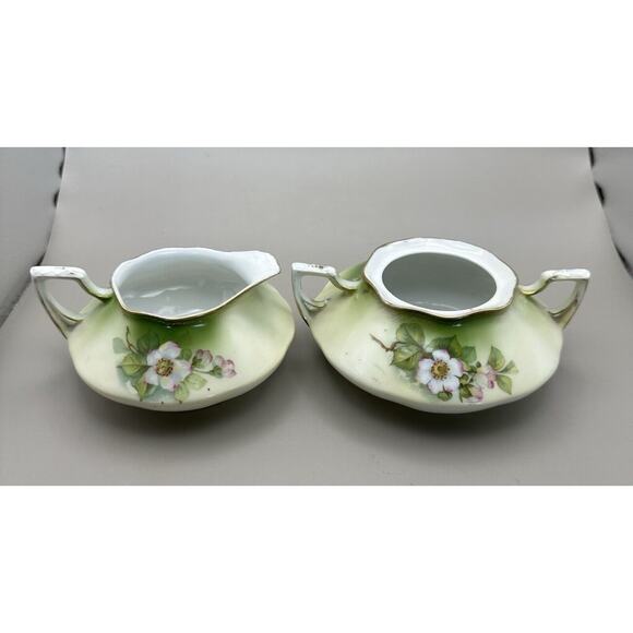 Antique P.T. Bavaria Tirschenreuth Hand Painted Apple Cream and Sugar bowl w Lid - Picture 7 of 9